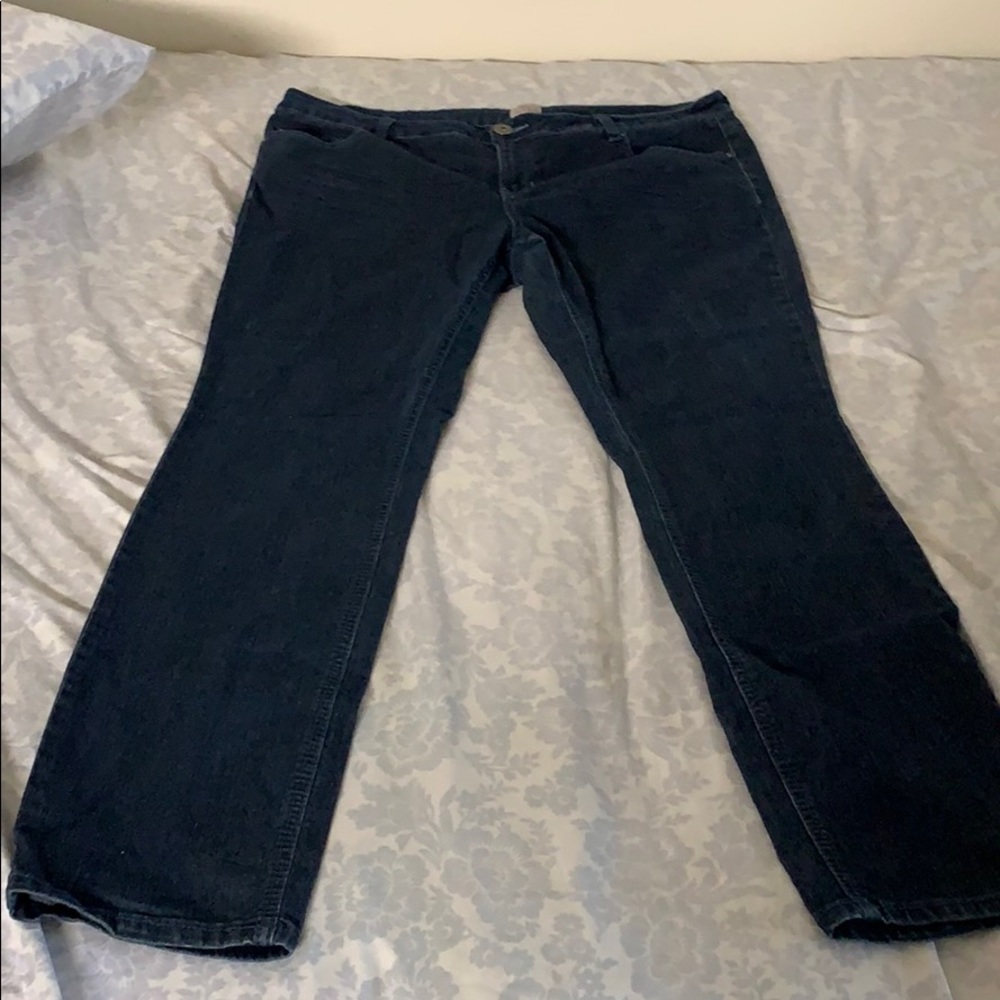 Beautiful dark washed mom jeans